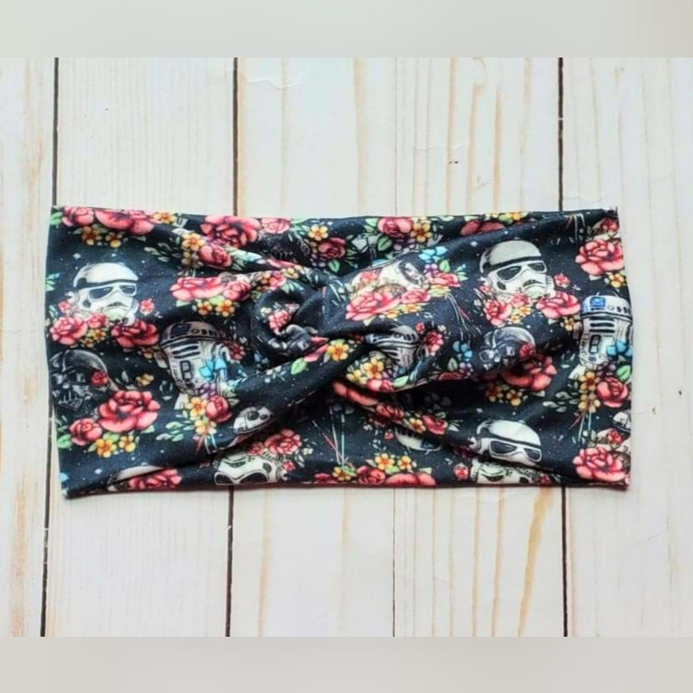 COPY - Headband star wars floral r2d2 Darth Vader